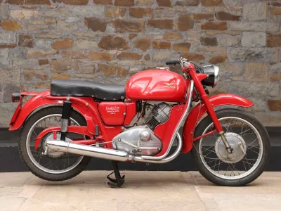 235 guzzi lodola.webp