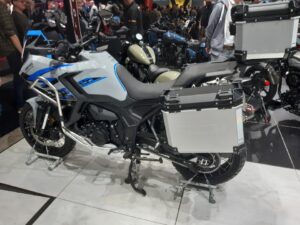MV Agusta Zontes 703